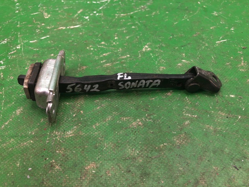 Ограничитель двери передний HYUNDAI SONATA LF 2014- 2014 LF 2.4 G4KJ 79380-C1010 Б/У