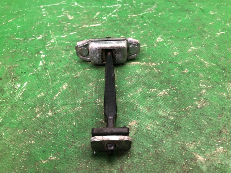 Ограничитель двери задний KIA OPTIMA TF 11-16 TF 2.4 G4KJ Ограничитель двери задний KIA OPTIMA TF 11-16 TF 2.4 G4KJ