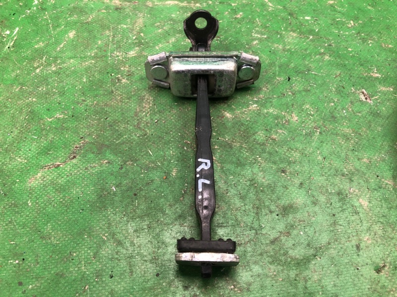 Ограничитель двери задний KIA OPTIMA TF 11-16 TF 2.4 G4KJ Ограничитель двери задний KIA OPTIMA TF 11-16 TF 2.4 G4KJ