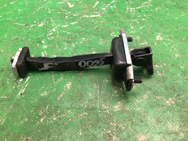 Запчасть ограничитель двери задний KIA OPTIMA JF 15-20 2018 JF 2.4 G4KJ 79480-D5000 Б/У Ограничитель двери задний KIA OPTIMA JF 15-20 2018 JF 2.4 G4KJ 79480-D5000 Б/У