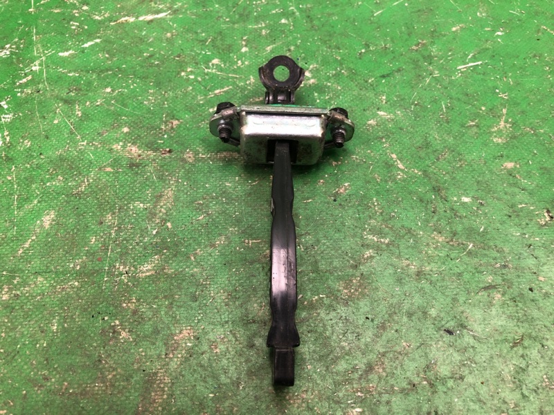 Ограничитель двери задний FORTE/CERATO TD 08-13 2009 TD 2.0 G4KD Ограничитель двери задний FORTE/CERATO TD 08-13 2009 TD 2.0 G4KD