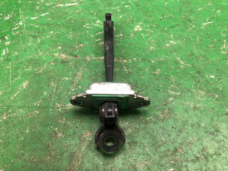 Ограничитель двери задний KIA FORTE/CERATO TD 08-13 TD 2.0 G4KD Ограничитель двери задний KIA FORTE/CERATO TD 08-13 TD 2.0 G4KD