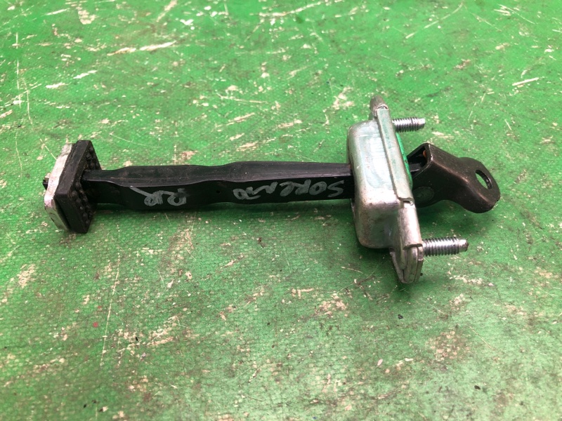 Ограничитель двери задний SORENTO UM 14- 2015 UM 2.4 G4KJ Ограничитель двери задний SORENTO UM 14- 2015 UM 2.4 G4KJ