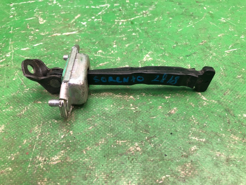 Ограничитель двери задний KIA SORENTO XM 09-14 2012 XM 2.4 G4KJ 79480-2P000 Б/У