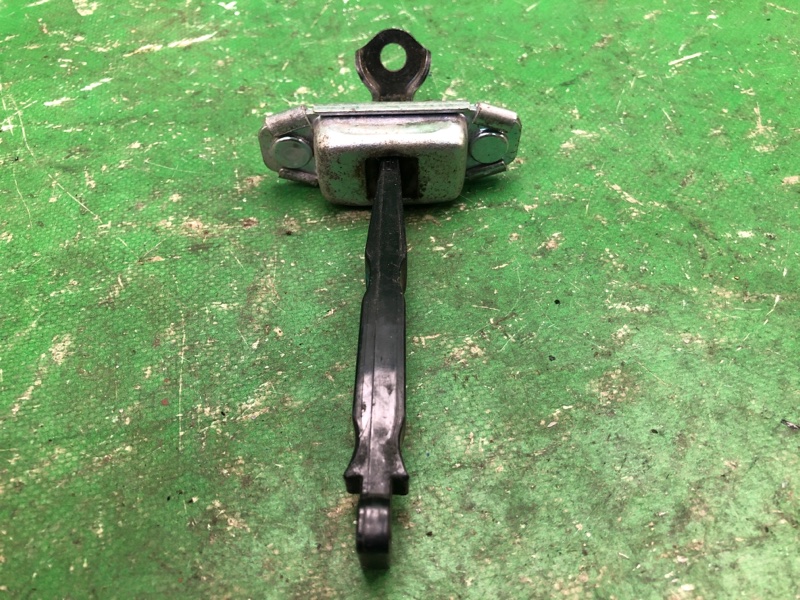 Ограничитель двери задний KIA SORENTO XM 09-14 XM 2.4 G4KJ