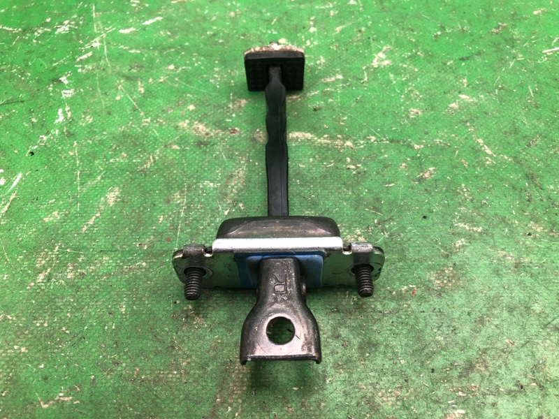 Ограничитель двери передний правый HYUNDAI ELANTRA AD 16- AD 2.0 G4NH