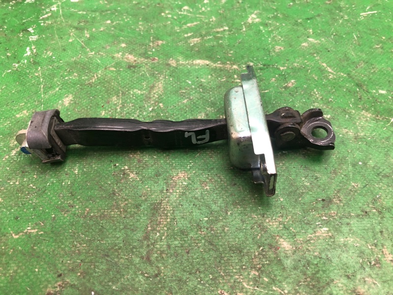 Ограничитель двери передний TOYOTA CAMRY 55 14-17 ASV50 2.5 2ARFE Ограничитель двери передний TOYOTA CAMRY 55 14-17 ASV50 2.5 2ARFE