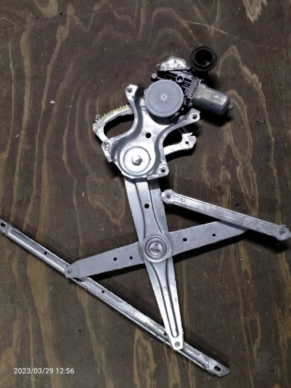 Стеклоподъемник задний правый VENZA 09-16 2013 GGV10 3.5 2GR-FE