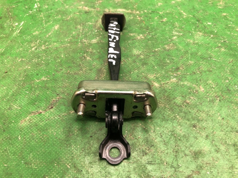 Ограничитель двери задний NISSAN PATHFINDER R52 12-21 R52 3.5 VQ35DD