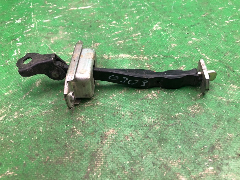 Ограничитель двери задний NISSAN SENTRA B17 12-21 2017 B17 1.8 MRA8DE 82430-3RA0A Б/У