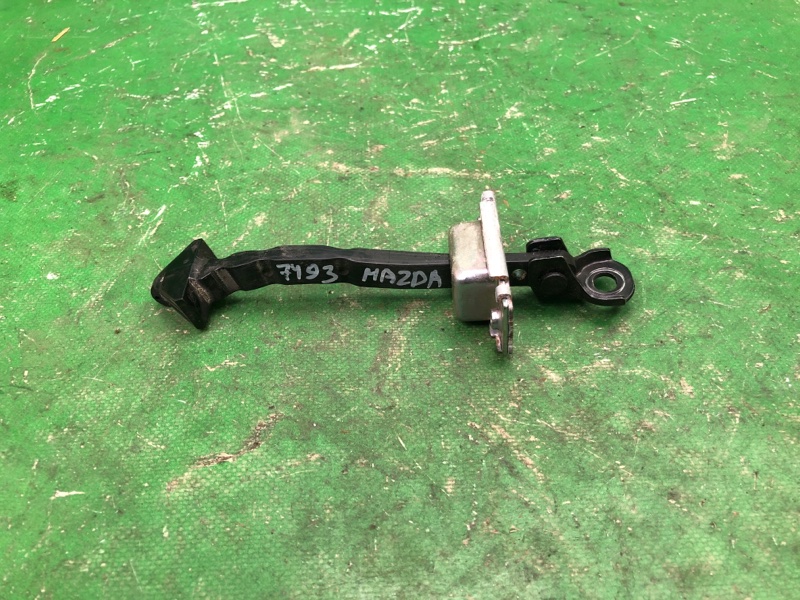 Ограничитель двери задний MAZDA 3 BM 13-19 2017 BM 2.0 PE-VPS BHN9-72-270 Б/У