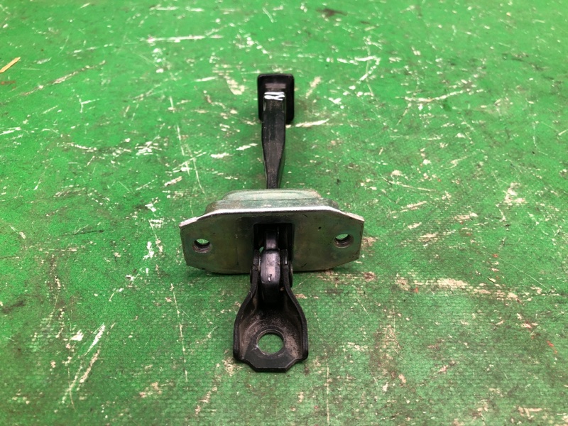 Ограничитель двери задний NISSAN ALTIMA L33 12-18 L33 2.5 QR25DE