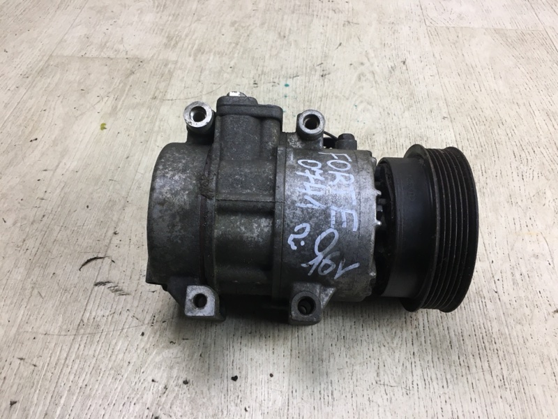 Компрессор кондиционера KIA FORTE/CERATO TD 08-13 2009 TD 2.0 G4KD 97701-1M130 Б/У