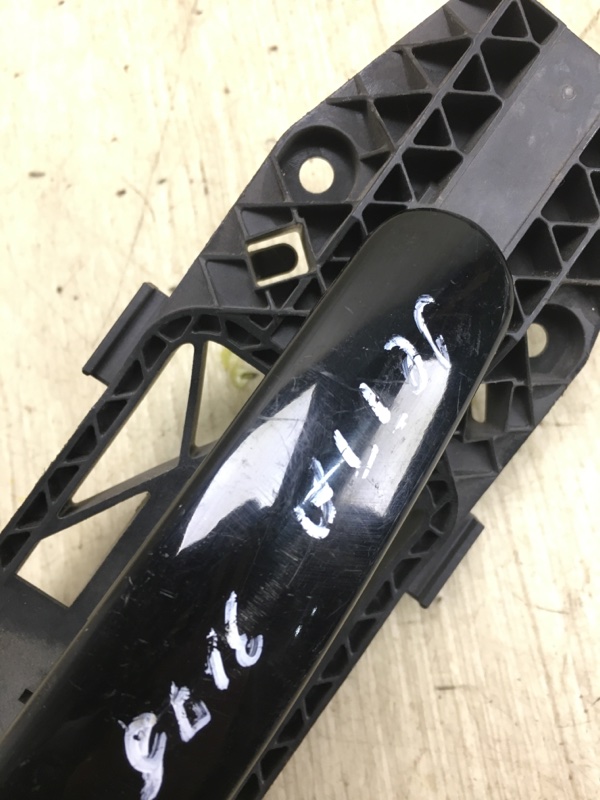 Ручка двери наружная задняя правая JETTA USA 10-17 2011 162 CBTA 2.5L