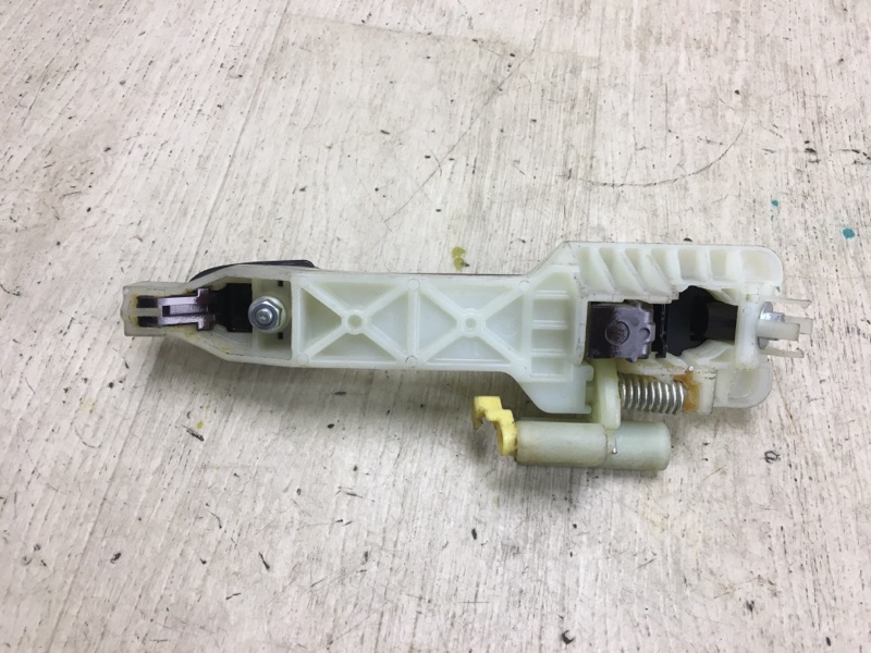 Ручка двери наружная задняя левая KIA FORTE/CERATO TD 08-13 TD 2.0 G4KD Ручка двери наружная задняя левая KIA FORTE/CERATO TD 08-13 TD 2.0 G4KD