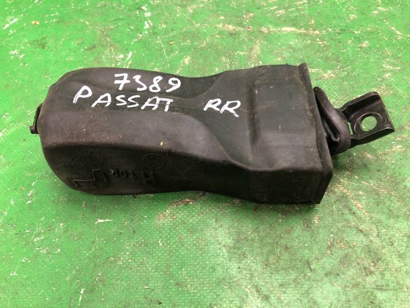 Запчасть ограничитель двери задний VOLKSWAGEN PASSAT B7 11-15 2014 A32 1.8 CPRA 561 839 249 Б/У Ограничитель двери задний VOLKSWAGEN PASSAT B7 11-15 2014 A32 1.8 CPRA 561 839 249 Б/У