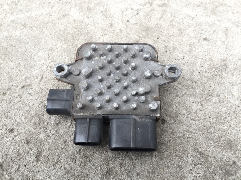 Блок управления вентилятором радиатора G25/G35/G37/Q40 06-14 2008 Седан 3.5 VQ35HR Блок управления вентилятором радиатора G25/G35/G37/Q40 06-14 2008 Седан 3.5 VQ35HR