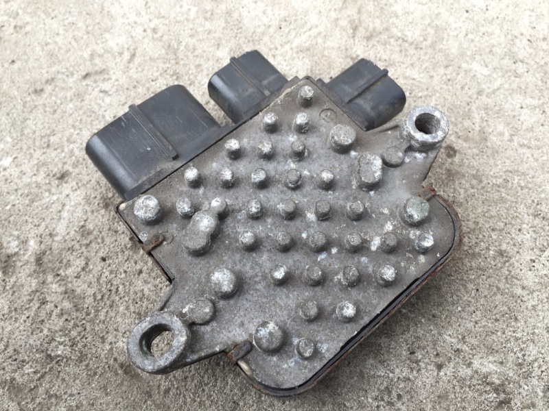 Блок управления вентилятором радиатора G25/G35/G37/Q40 06-14 2008 Седан 3.5 VQ35HR Блок управления вентилятором радиатора G25/G35/G37/Q40 06-14 2008 Седан 3.5 VQ35HR