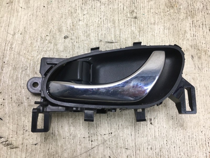 Ручка двери внутренняя левая NISSAN SENTRA B17 12-21 2017 B17 1.8 MRA8DE 80671-1VA0A Б/У