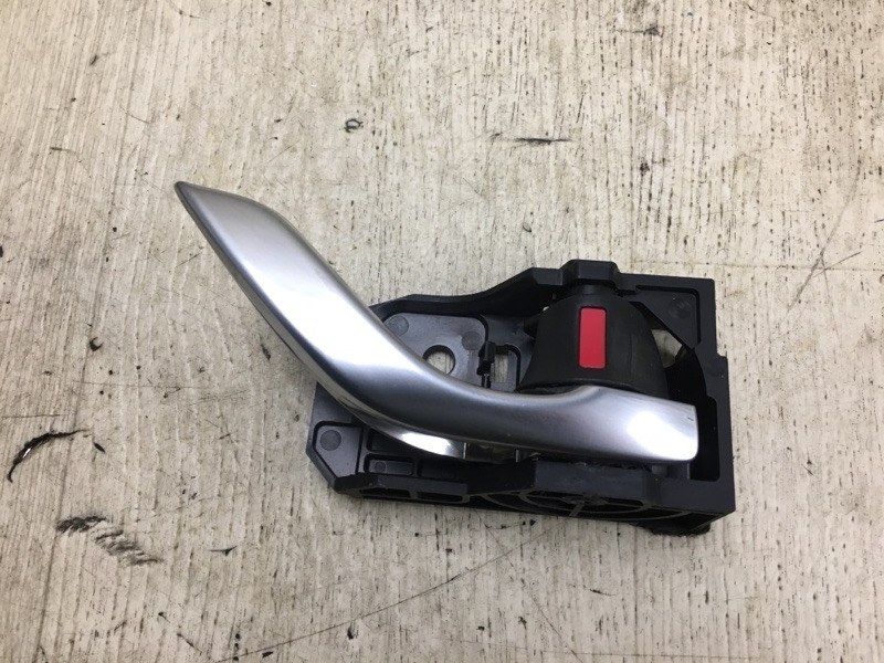 Запчасть ручка двери внутренняя правая MAZDA 3 BM 13-19 2017 BM 2.0 PE-VPS BHP2-58-330A Б/У Ручка двери внутренняя правая MAZDA 3 BM 13-19 2017 BM 2.0 PE-VPS BHP2-58-330A Б/У