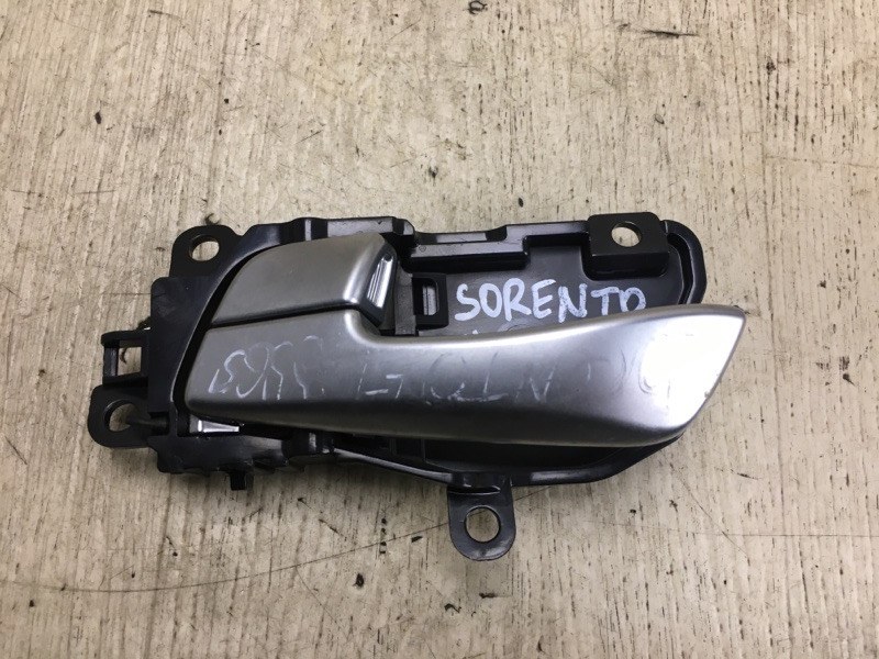 Ручка двери внутренняя левая KIA SORENTO UM 14- 2015 UM 2.4 G4KJ 82610-C6000SA1 Б/У