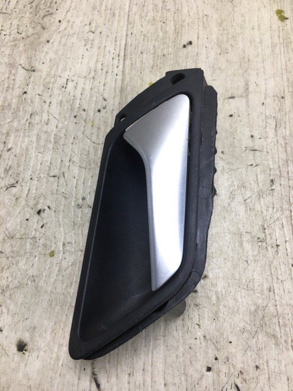 Ручка двери внутренняя задняя правая VOLKSWAGEN JETTA USA 10-17 162 CBTA 2.5L