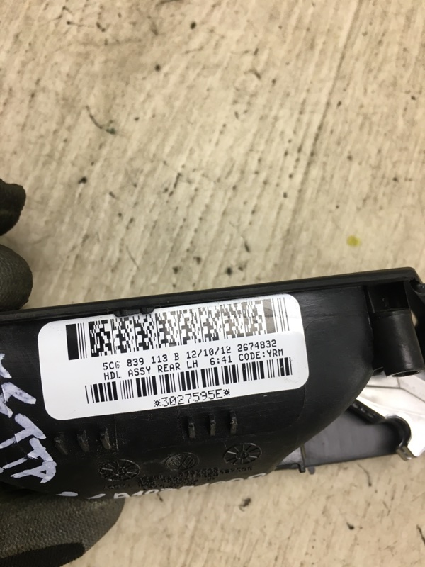 Ручка двери внутренняя задняя левая JETTA USA 10-17 2013 162 2.0 CPLA