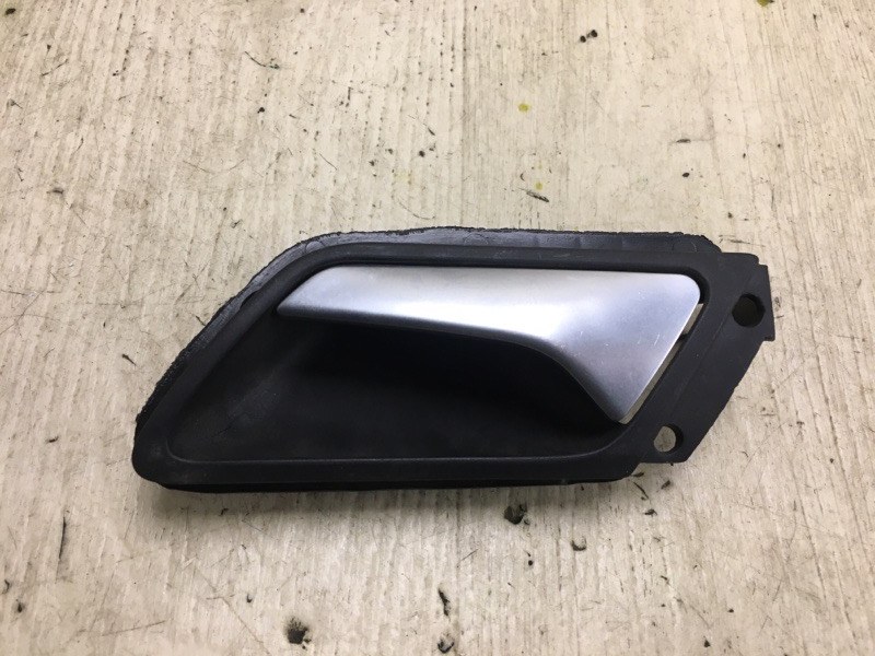 Ручка двери внутренняя задняя левая VOLKSWAGEN JETTA USA 10-17 2011 162 CBTA 2.5L 5C6 839 113 A Б/У