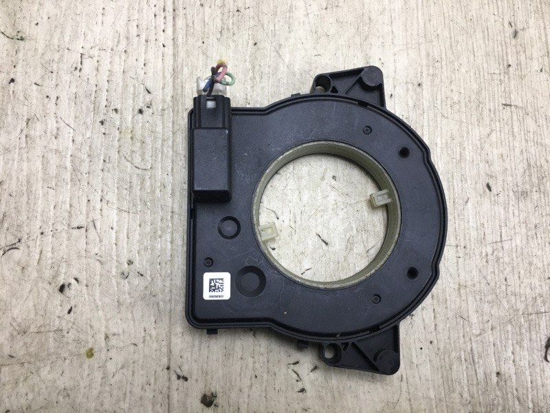 Запчасть датчик угла поворота руля NISSAN JUKE 10-19 2010 F15 1.6 MR16DDT 47945-1ET0A Б/У Датчик угла поворота руля NISSAN JUKE 10-19 2010 F15 1.6 MR16DDT 47945-1ET0A Б/У