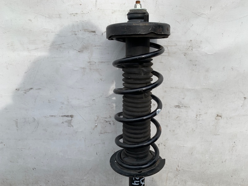 Амортизатор задний правый TLX 14-17 Амортизатор задний правый TLX 14-17