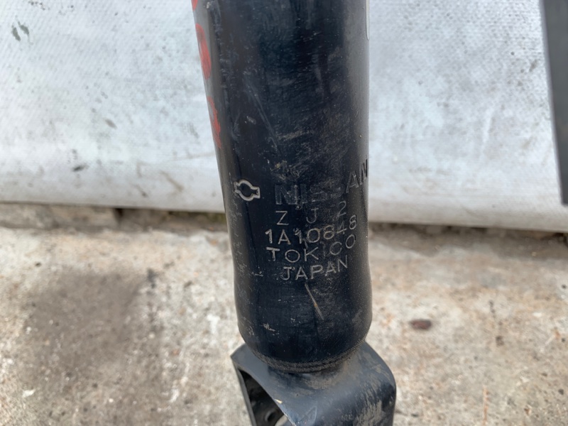 Амортизатор передний правый M35/M45 04-10 2008 Седан 3.5 VQ35DE