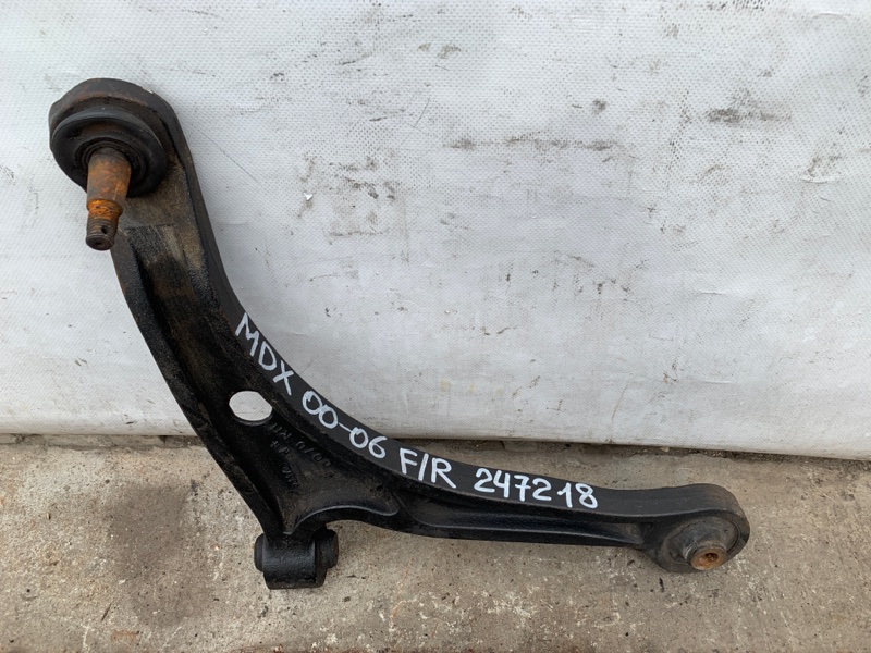 Рычаг передней подвески нижний правый MDX (YD1) 00-06