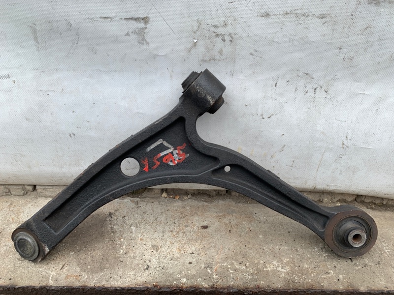 Рычаг передней подвески нижний правый MDX (YD1) 00-06