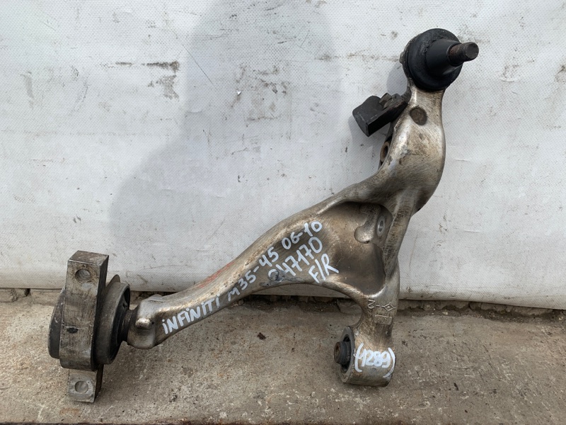 Рычаг передней подвески нижний правый INFINITI M35/M45 04-10 2008 Седан 3.5 VQ35DE 54500-EG01B Б/У