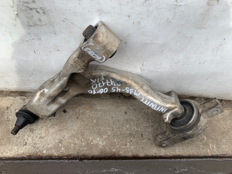 Рычаг передней подвески нижний правый M35/M45 04-10 2008 Седан 3.5 VQ35DE