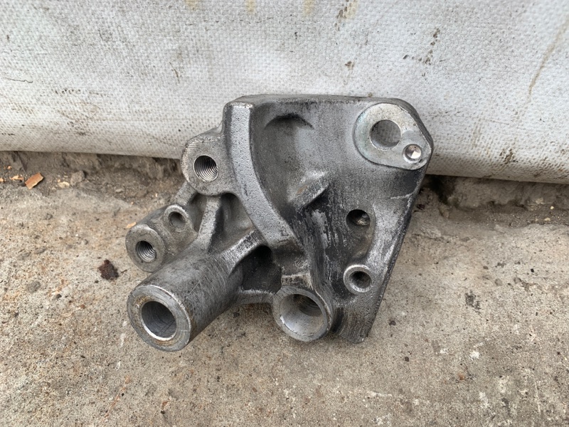 Кронштейн опоры двигателя правый RDX 06-12 2007 Внедорожник 2.3