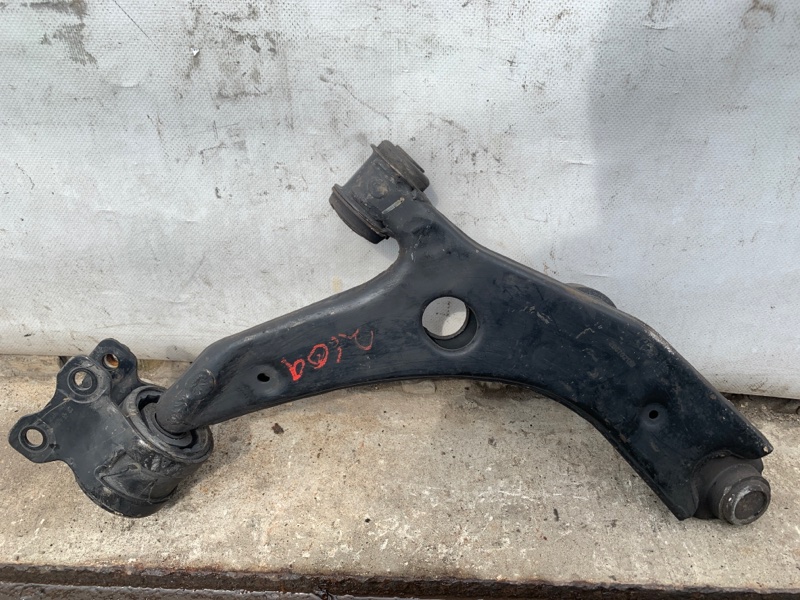 Рычаг передней подвески нижний левый 5 CR 05-10 2008 Минивен 2.3