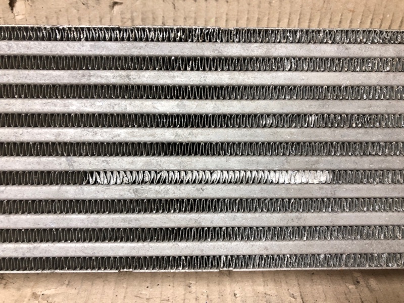 Радиатор интеркулера EDGE 06-14 2012 Внедорожник 2.0 Радиатор интеркулера EDGE 06-14 2012 Внедорожник 2.0