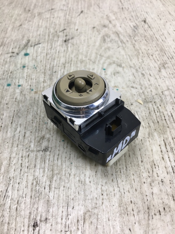 Блок управления зеркалами ELANTRA MD 10-15 2013 MD 1.8 G4NB