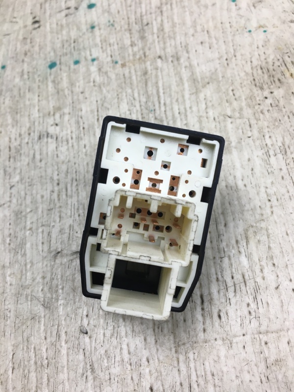 Блок управления зеркалами ELANTRA MD 10-15 2013 MD 1.8 G4NB