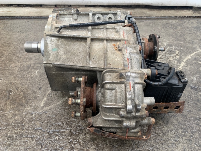 Раздаточная коробка SEQUOIA 01-07 UCK35 4.7 2UZFE Раздаточная коробка SEQUOIA 01-07 UCK35 4.7 2UZFE