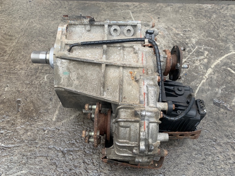 Раздаточная коробка SEQUOIA 01-07 UCK35 4.7 2UZFE Раздаточная коробка SEQUOIA 01-07 UCK35 4.7 2UZFE