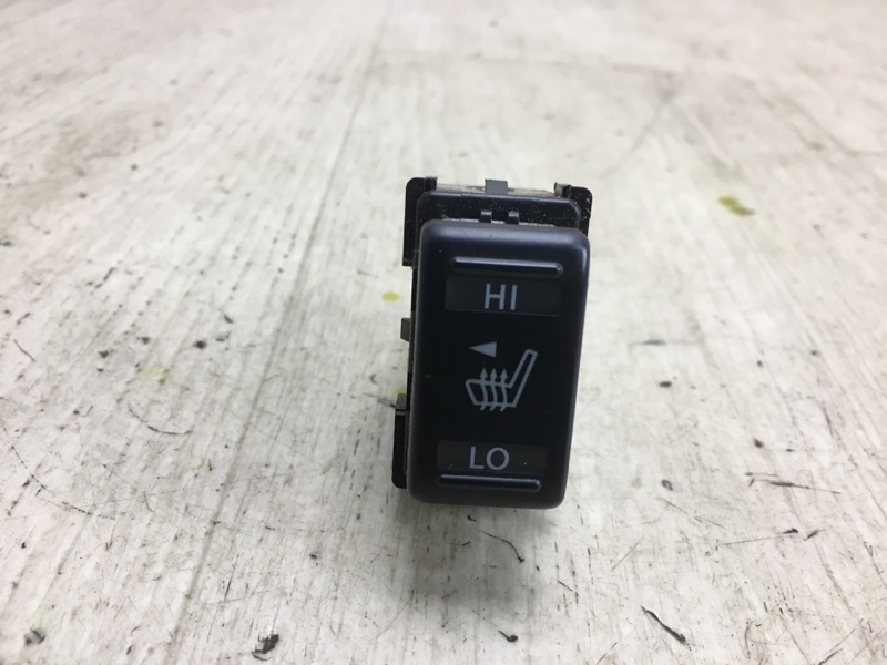 Кнопка обогрева сидений левая NISSAN JUKE 10-19 2010 F15 1.6 MR16DDT 25500-1EA1A Б/У