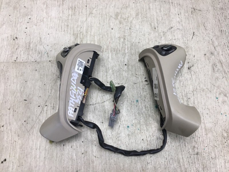 Кнопки на руль NISSAN PATHFINDER R52 12-21 2014 R52 3.5 VQ35DE 25550-3KS1B Б/У