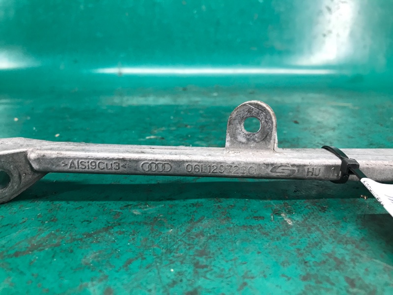 Кронштейн PASSAT B8 14- 2018 Седан 2.0 DDSA