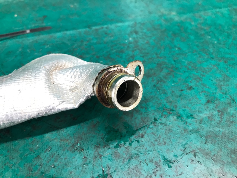 Трубка слива масла с турбины PASSAT B8 14- 2018 Седан 2.0 DDSA