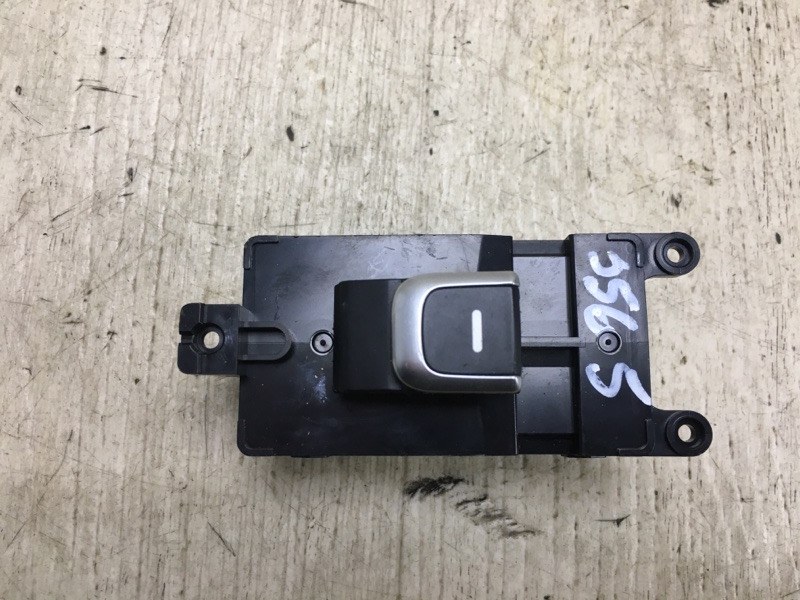 Кнопка стеклоподъемника задняя KIA SORENTO UM 14- 2015 UM 2.4 G4KJ 93581-C5000 Б/У