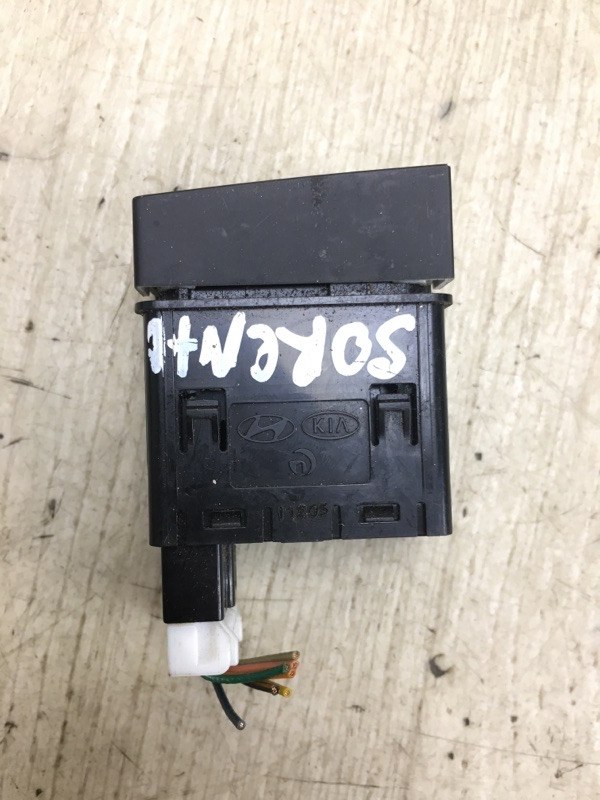 Кнопка обогрева сидений SORENTO XM 09-14 2012 XM 2.4 G4KJ