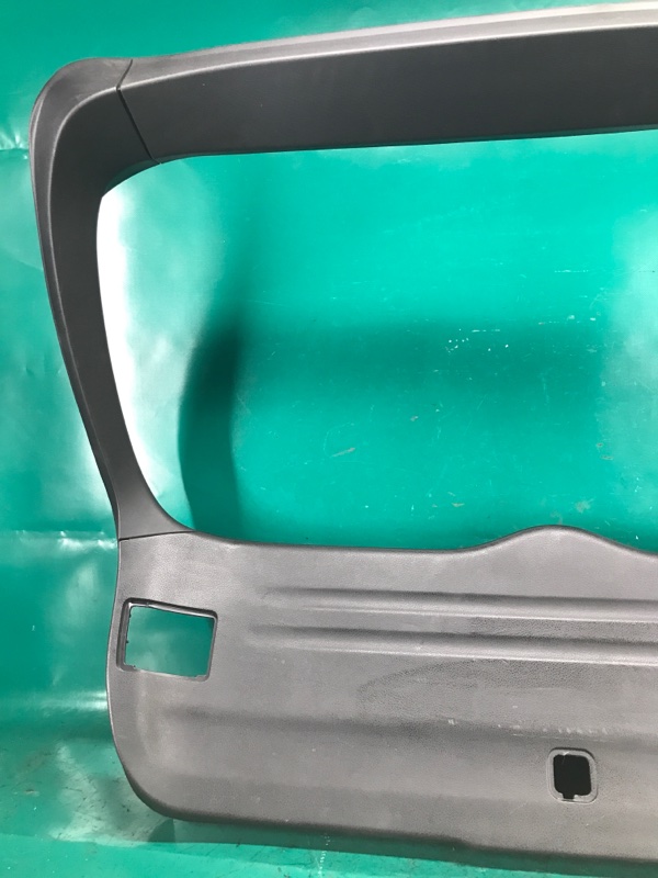 Обшивка крышки багажника задняя SUBARU IMPREZA WRX 10-14 GH Хетчбек 2.5 EJ255