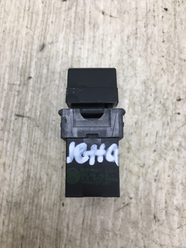 Кнопка стеклоподъемника передняя правая VOLKSWAGEN JETTA USA 10-17 162 CBTA 2.5L